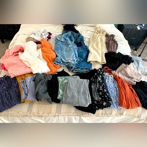 MATERNITY CLOTHES BUNDLE